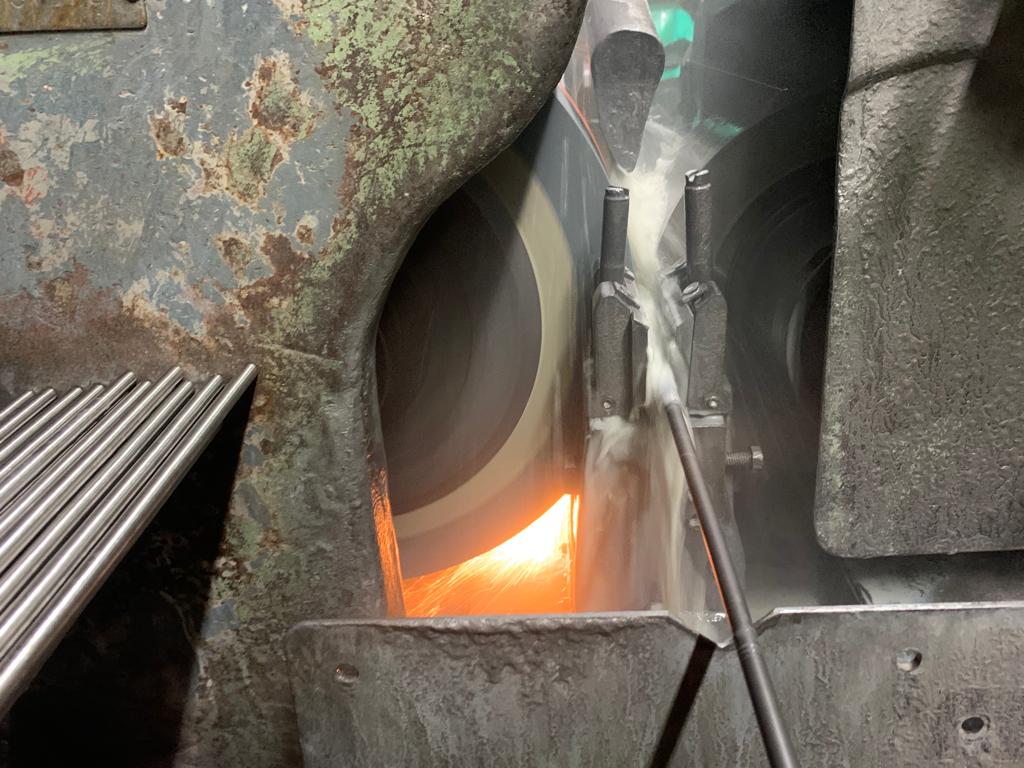 Wire tapering with a centerless grinder!